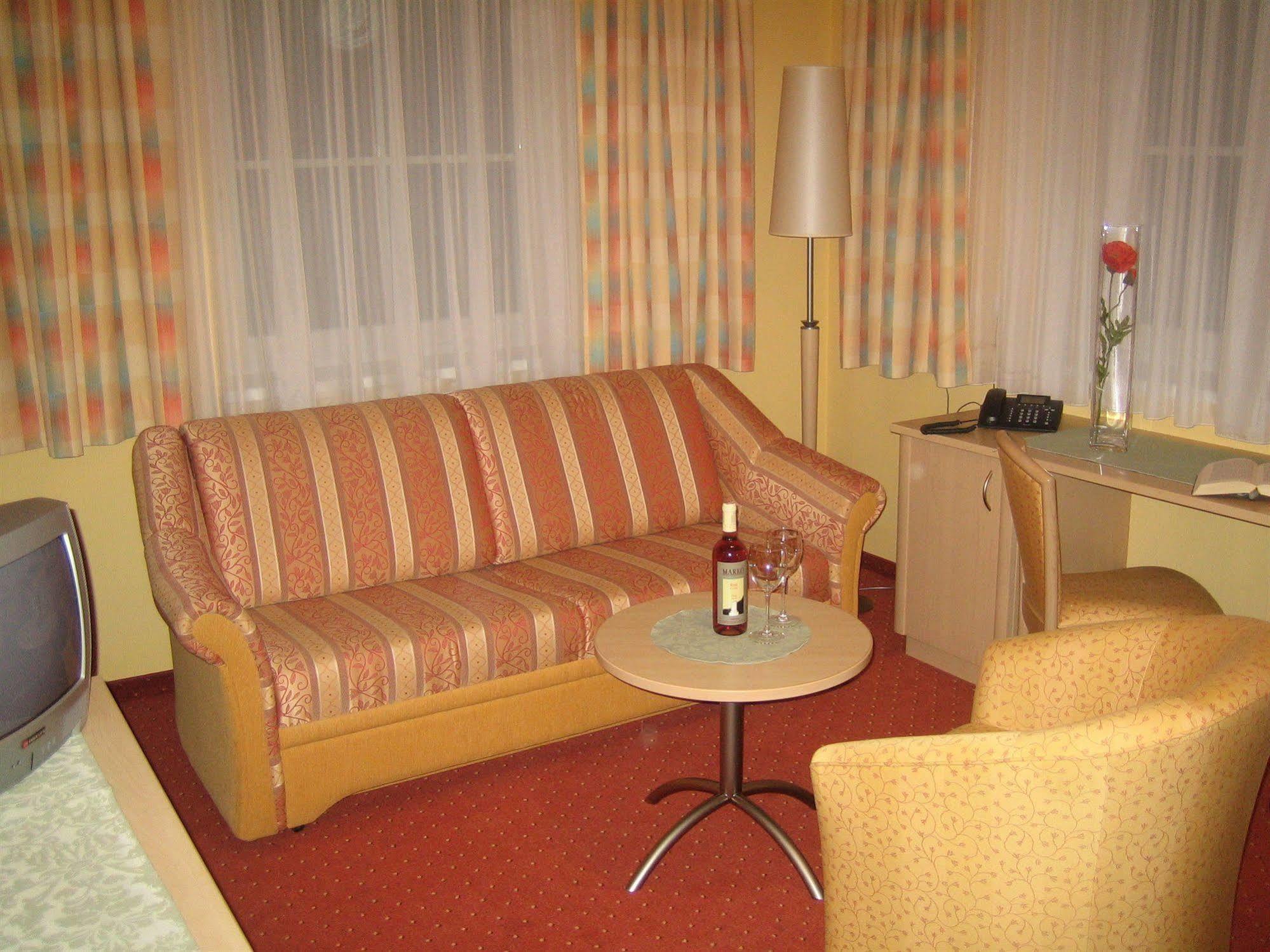 Landhotel Stofflerwirt Sankt Michael im Lungau Ngoại thất bức ảnh